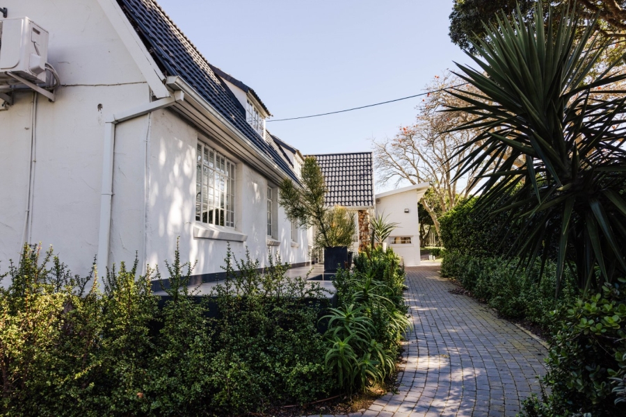 To Let commercial Property for Rent in Theescombe Eastern Cape